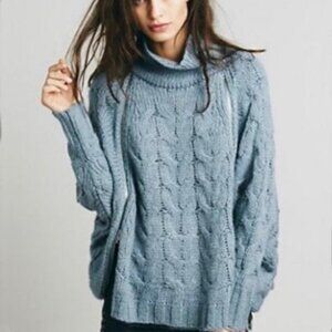 FREE PEOPLE "Following Directions" Zipper Cape, light blue, XS